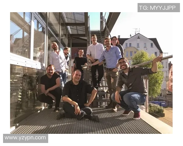 黄军揭秘CSGO成功之道S15电竞总决赛专访深度解析团队与个人的完美结合